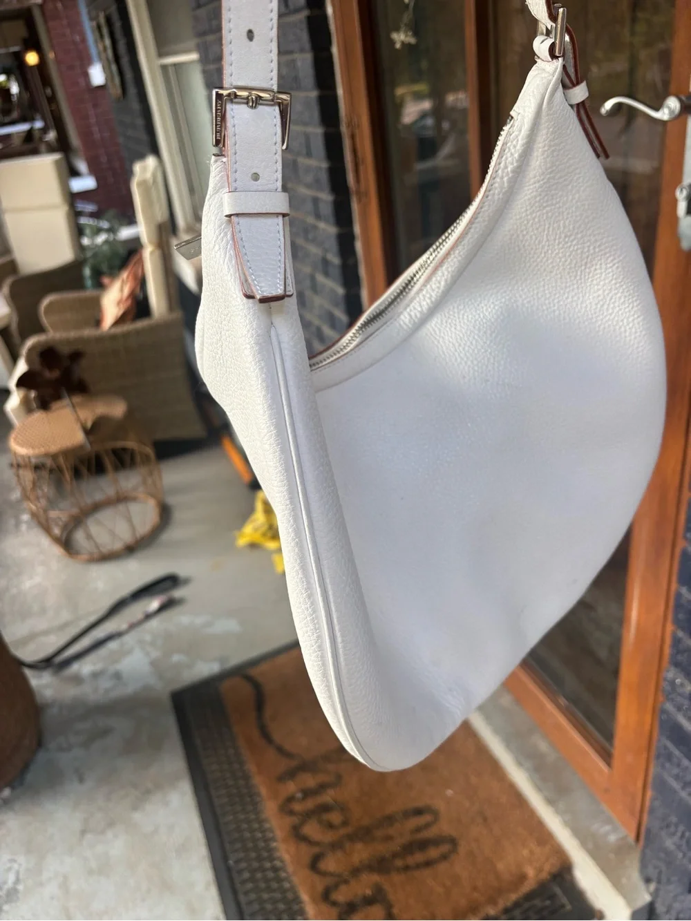 Burberry London white pebbled leather hobo shoulder bag white